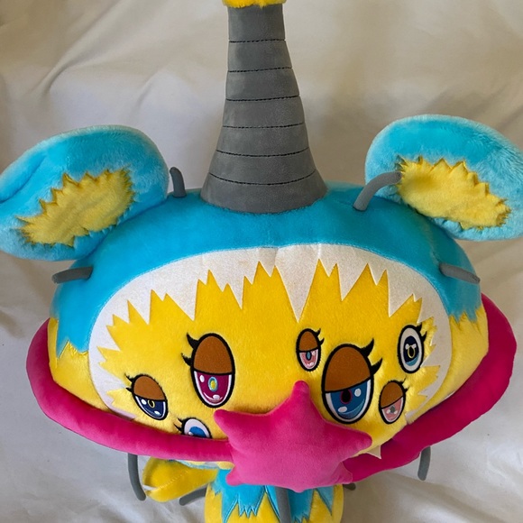 Sukamii The Starboy First Plushy - Picture 2 of 13